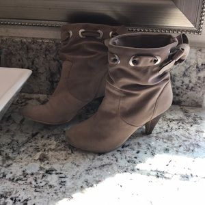 Tan Fabulous booties